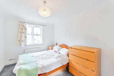 2 bedroom flat for sale, Bakery Close, Oval, London, SW9