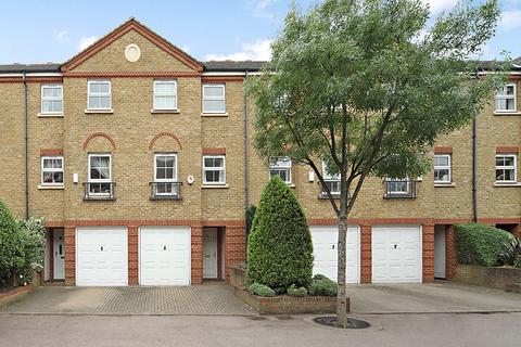 4 bedroom terraced house to rent, Russell Close, Chiswick, W4