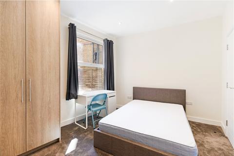 Studio to rent, Valetta Road, London, W3
