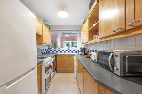 2 bedroom flat to rent, Clarence Avenue, London, SW4