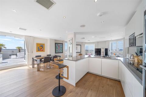 2 bedroom flat to rent, 2A St Lukes Avenue, London, SW4