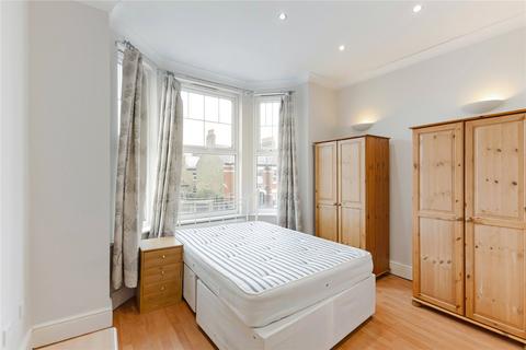 3 bedroom terraced house to rent, Tooting Bec Road, London, SW17