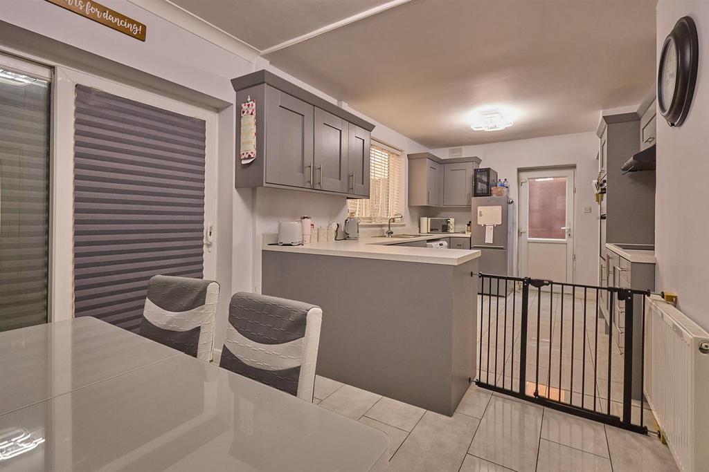 Chesterfield Way 9.jpg