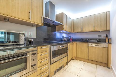 2 bedroom flat to rent, Flaggstaff House, St George`s Wharf, Vauxhall, London, SW8