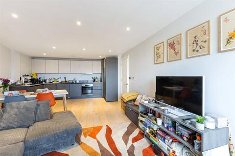 2 bedroom flat to rent, Tottenham Lane, Crouch End, London, N8