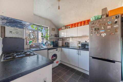 2 bedroom maisonette for sale, Shaftesbury Avenue, South Harrow, Harrow, HA2