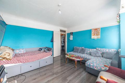 2 bedroom maisonette for sale, Shaftesbury Avenue, South Harrow, Harrow, HA2