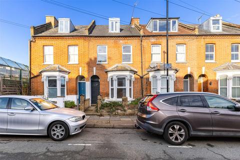 6 bedroom end of terrace house to rent, Calverley Grove, Archway, London, N19