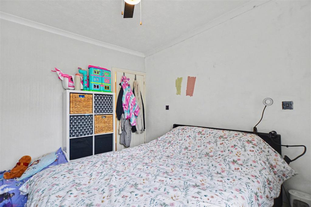 Bedroom 1 2.jpeg