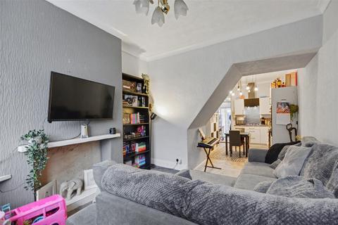 2 bedroom end of terrace house for sale, The Triangle, Ilkeston