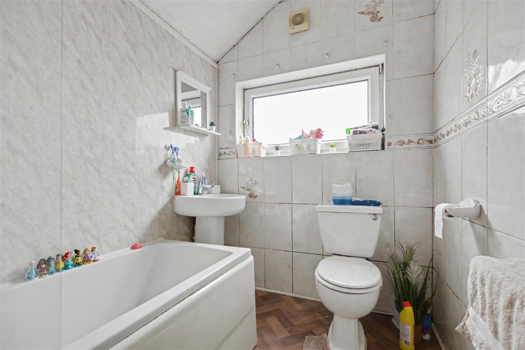 Bathroom.jpeg
