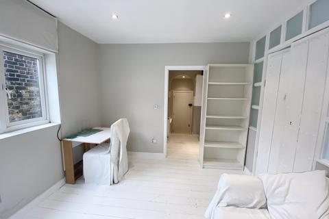 1 bedroom flat to rent, Bramham Gardens, London, SW5