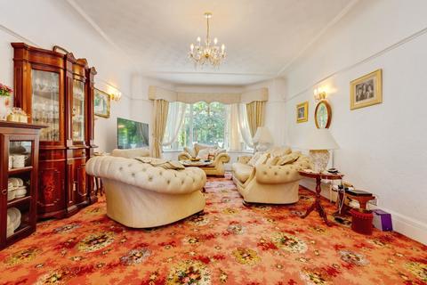 undefined, Queens Drive, Wavertree, Liverpool, Merseyside, L15