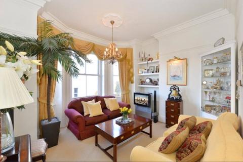 2 bedroom flat to rent, Earl's Court Square, London, SW5