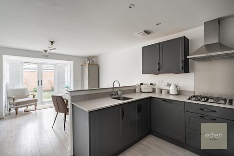 3 bedroom semi-detached house for sale, Saki Close, Aylesford, ME20