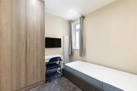 Studio to rent, Kilmaine Road, London, SW6