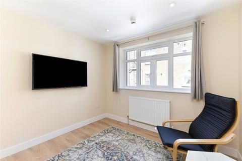 Studio to rent, Kilmaine Road, London, SW6