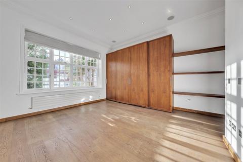 undefined, Bracknell Gardens, London, NW3