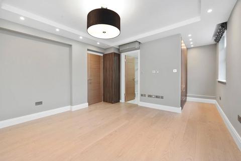 3 bedroom flat to rent, St. Johns Wood Park, London, NW8
