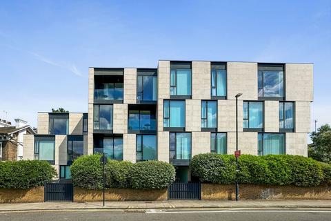 3 bedroom flat to rent, Oval Road, London, NW1