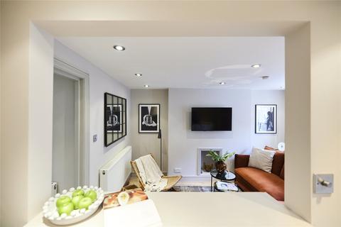 1 bedroom terraced house to rent, Amwell Street, London, EC1R