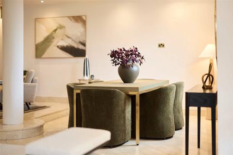 3 bedroom terraced house to rent, Avenue Road, London, NW8