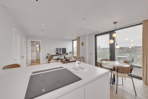 2 bedroom flat to rent, Water Lane, London, NW1