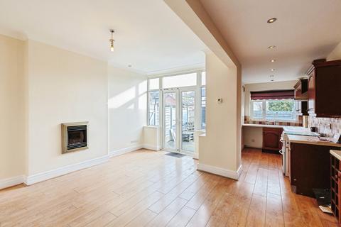 3 bedroom end of terrace house for sale, Torquay Avenue, Blackpool, Lancashire, FY3