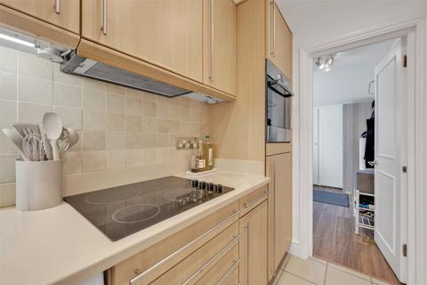 1 bedroom flat to rent, Onslow Gardens, London, SW7