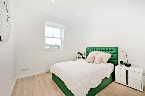 undefined, Queen's Gate, South Kensington, London, SW7