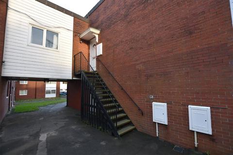 2 bedroom flat for sale, Wellington Court, Accrington, Lancashire, BB5