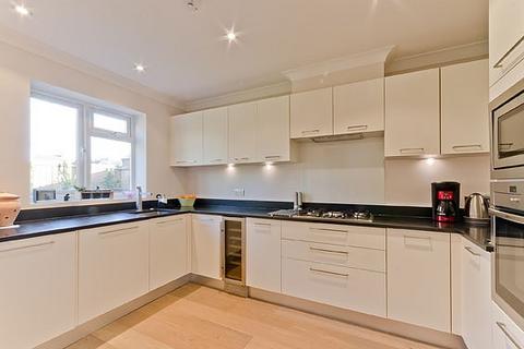 undefined, Cambridge Park, St Margarets, TW1