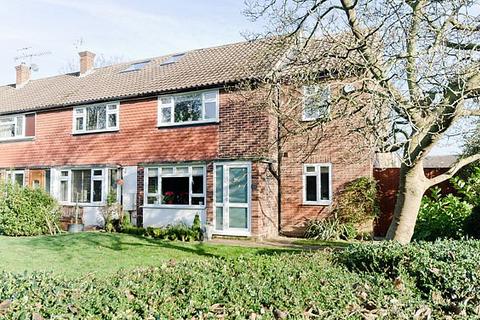undefined, Cambridge Park, St Margarets, TW1