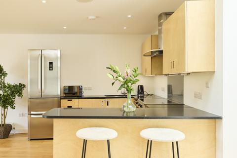 3 bedroom flat to rent, Bounty Hall, Gwendolen Avenue, London, SW15