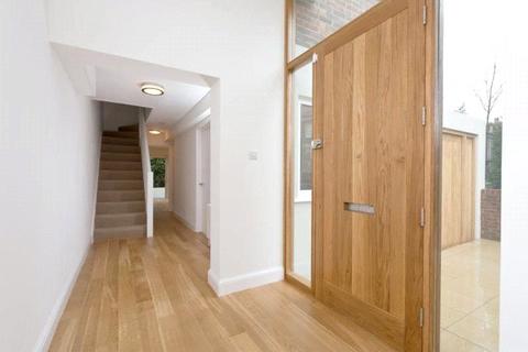 5 bedroom detached house to rent, Belvedere Drive, London, SW19