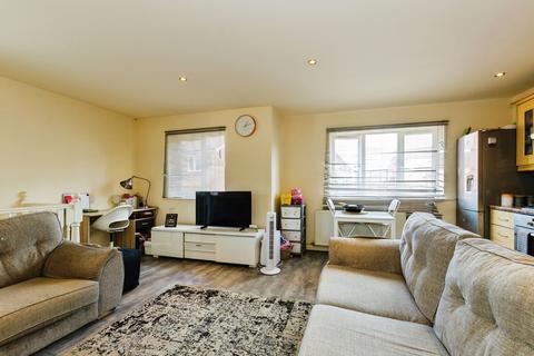 2 bedroom flat for sale, Hough Street, Bolton, Greater Manchester, BL3
