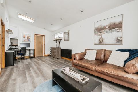 3 bedroom semi-detached house for sale, Breightmet Fold, Bolton, Greater Manchester, BL2