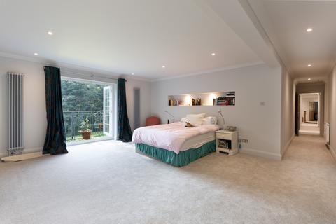 undefined, Church Road, St. Johns, Woking, GU21