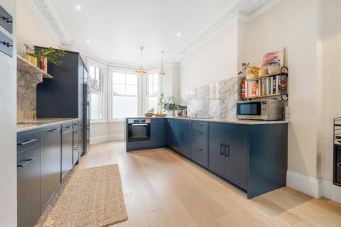 4 bedroom house for sale, Endymion Road, SW2