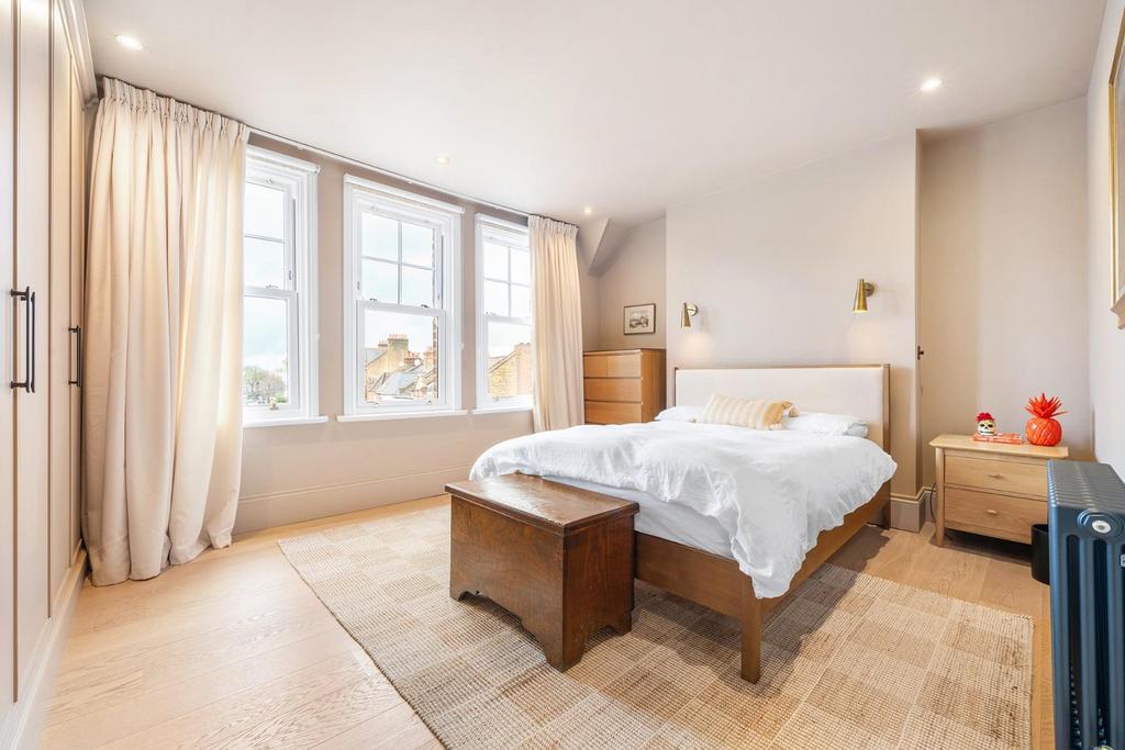 Bedroom 2.JPG