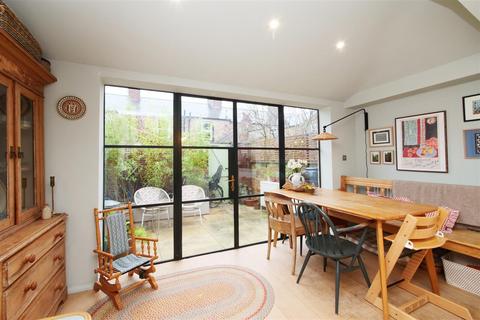 undefined, Jamieson Terrace, South Bank