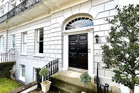 2 bedroom apartment for sale, London Road, Cheltenham, Gloucestershire