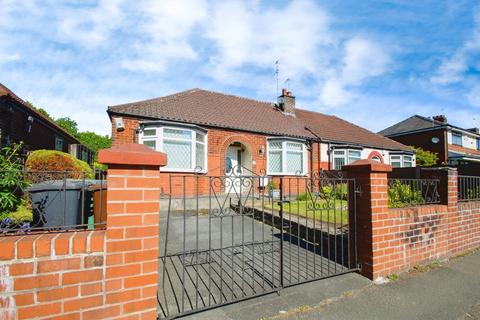 3 bedroom bungalow for sale, Dumers Lane, Radcliffe, Manchester, Greater Manchester, M26