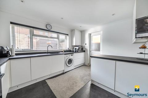 undefined, Brooke Forest, Guildford GU3
