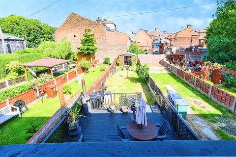 4 bedroom terraced house for sale, Moss Place, Bury, Greater Manchester, BL9