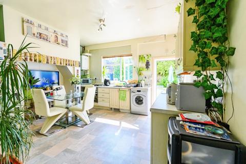 4 bedroom terraced house for sale, Moss Place, Bury, Greater Manchester, BL9