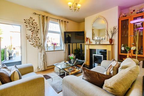 4 bedroom terraced house for sale, Moss Place, Bury, Greater Manchester, BL9