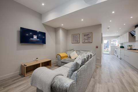 6 bedroom house of multiple occupation to rent, Cardiff Road, Portsmouth PO2