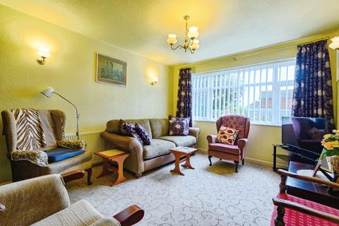 3 bedroom bungalow for sale, Burnley Road, Walmersley, Bury, Greater Manchester, BL9
