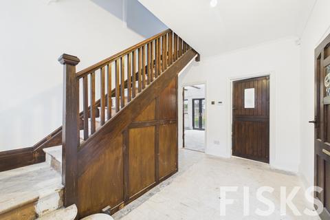 3 bedroom detached house for sale, Electric Avenue, Westcliff-on-sea, SS0